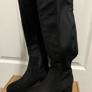 Black Women's Knee-High Boots